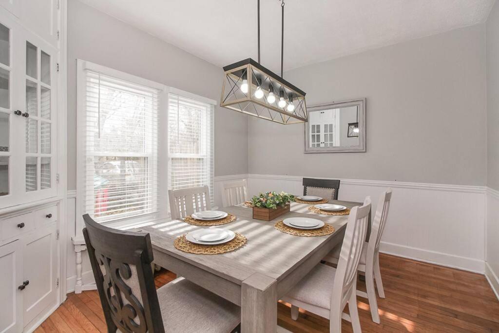Lakeside Home In Lorain מראה חיצוני תמונה