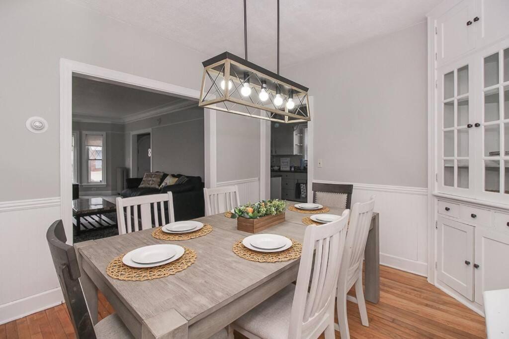 Lakeside Home In Lorain מראה חיצוני תמונה